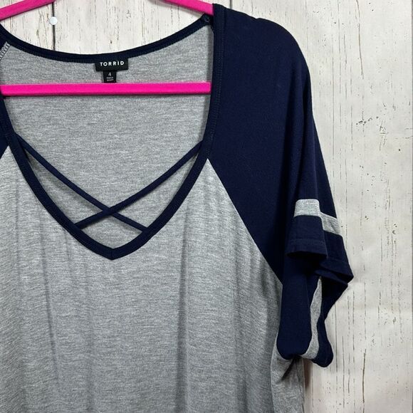 Torrid Crisscross Straps Short Sleeve Shirttail Hem V Neck Varsity Stripes Tee - Picture 4 of 11